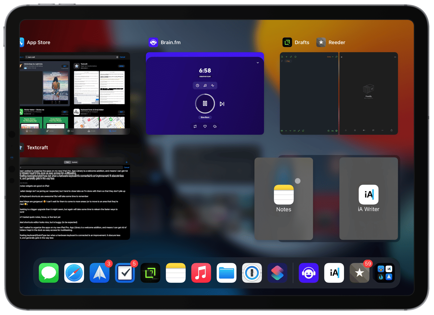 Combining app instances into Split Views while in the App Switcher.